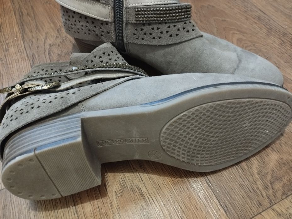 Стильні жіночі ботинки