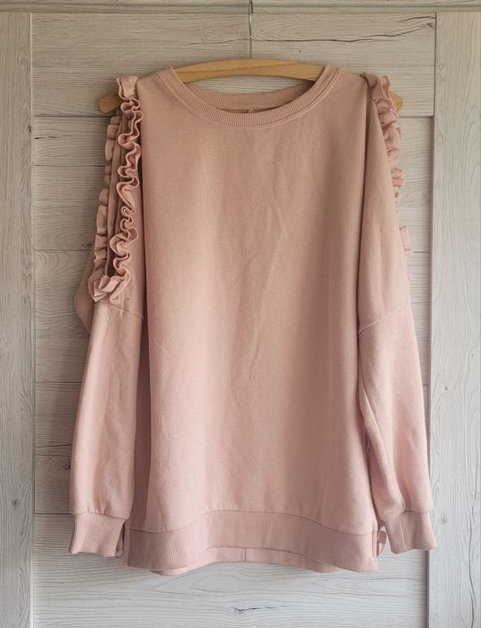 Śliczna bluza z falbankami Reserved M