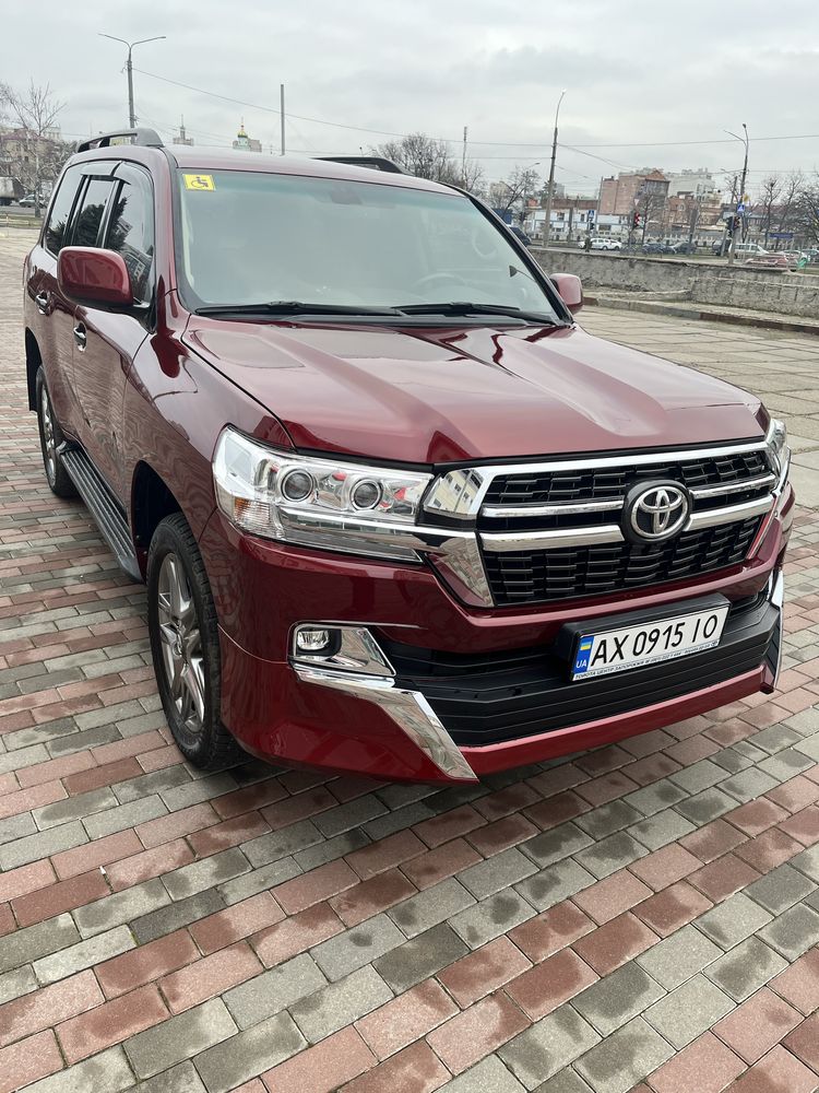 Toyota Land Cruiser 200