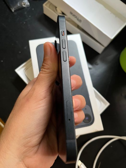 iPhone 13 128GB marcas de uso