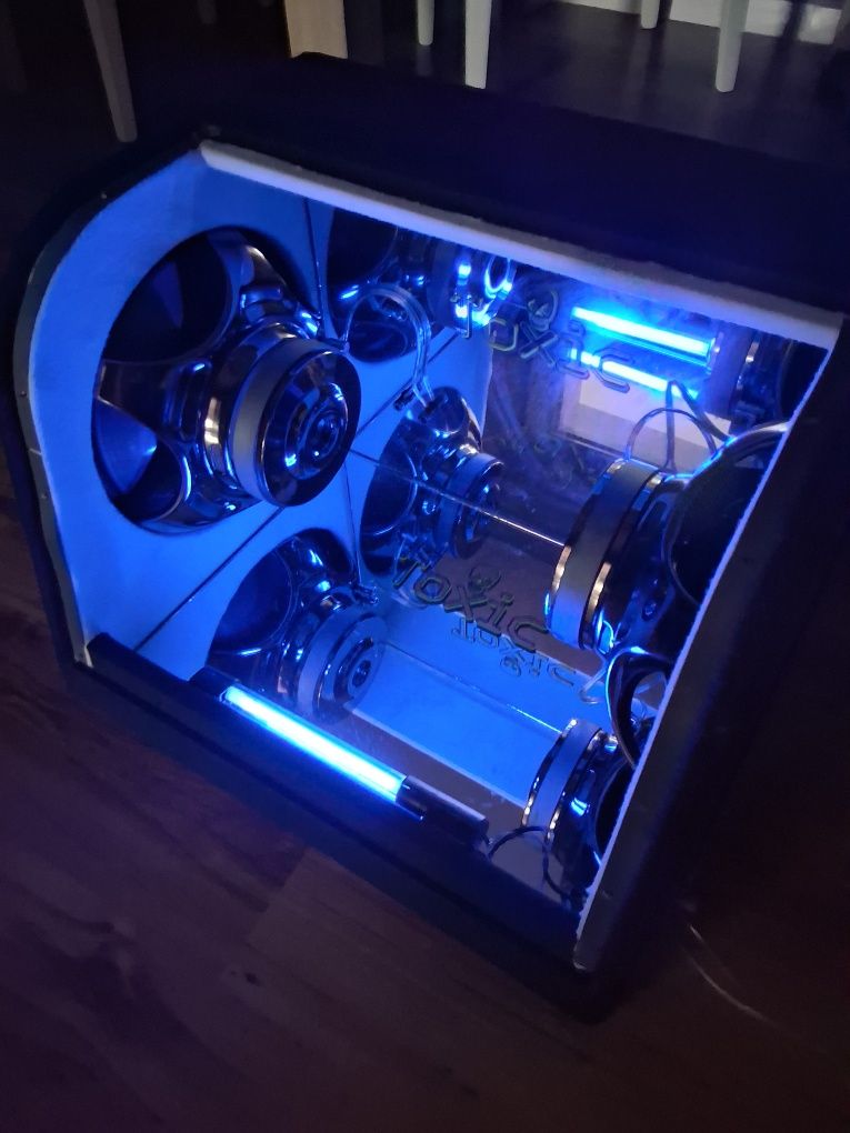 Skrzynia basowa, Subwoofer Toxic  1500 wat