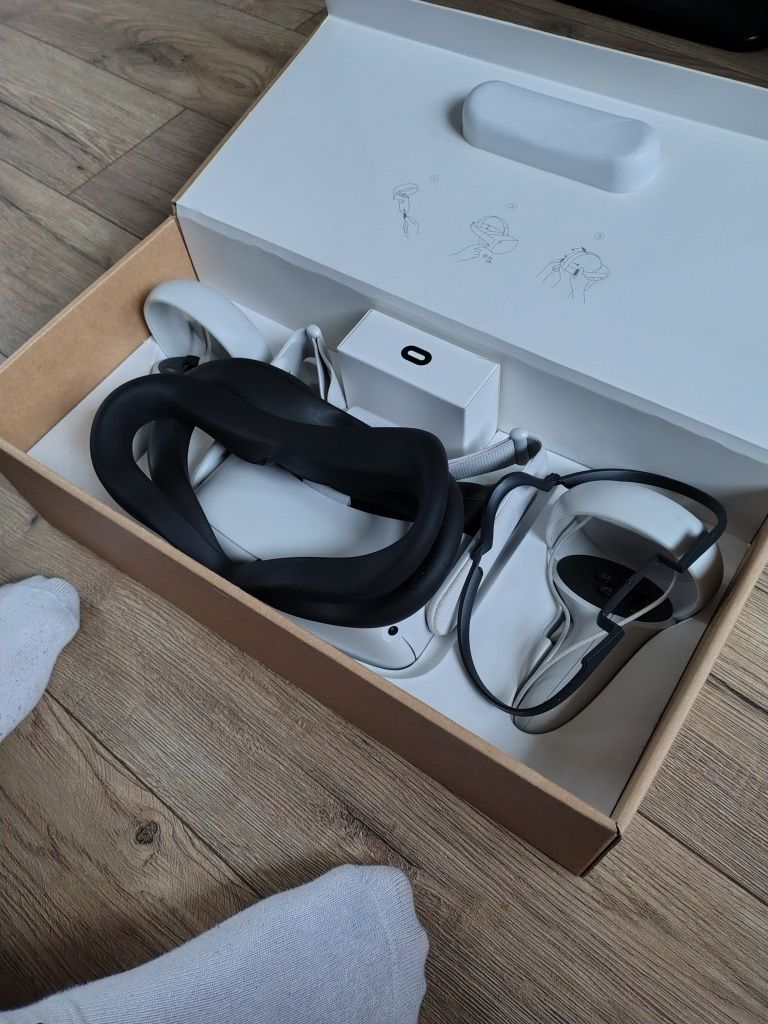 Sprzedam oculus quest 2