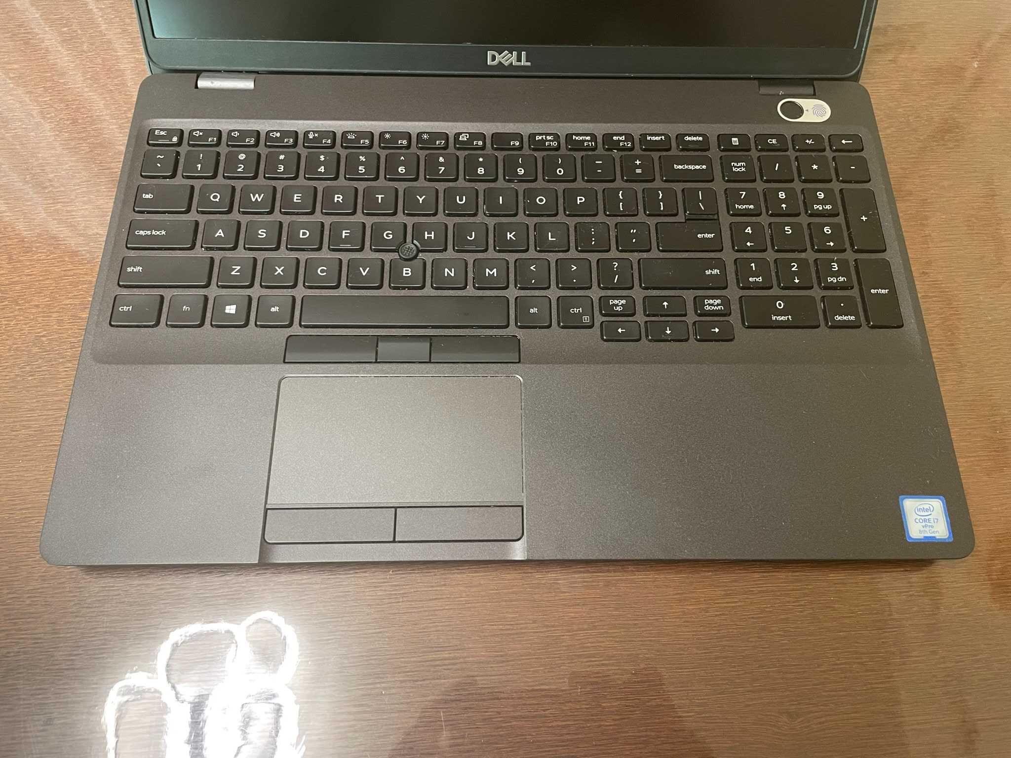 Ноутбук 15" HD Dell Latitude 5501 (i7-9850H/16/SSD256/Intel 630)