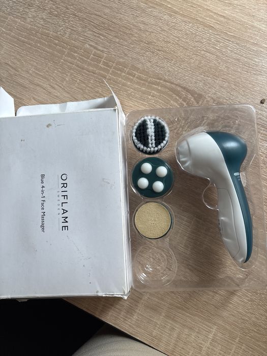 Oriflame масажер робочий