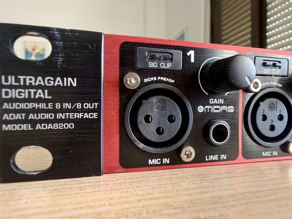 Behringer ADA-8200 Ultragain ADAT – como novo, com caixa e manual