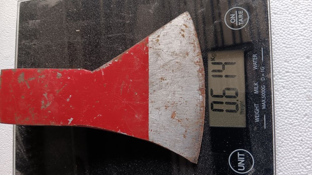 Siekiera  HW . Waga 0.6kg