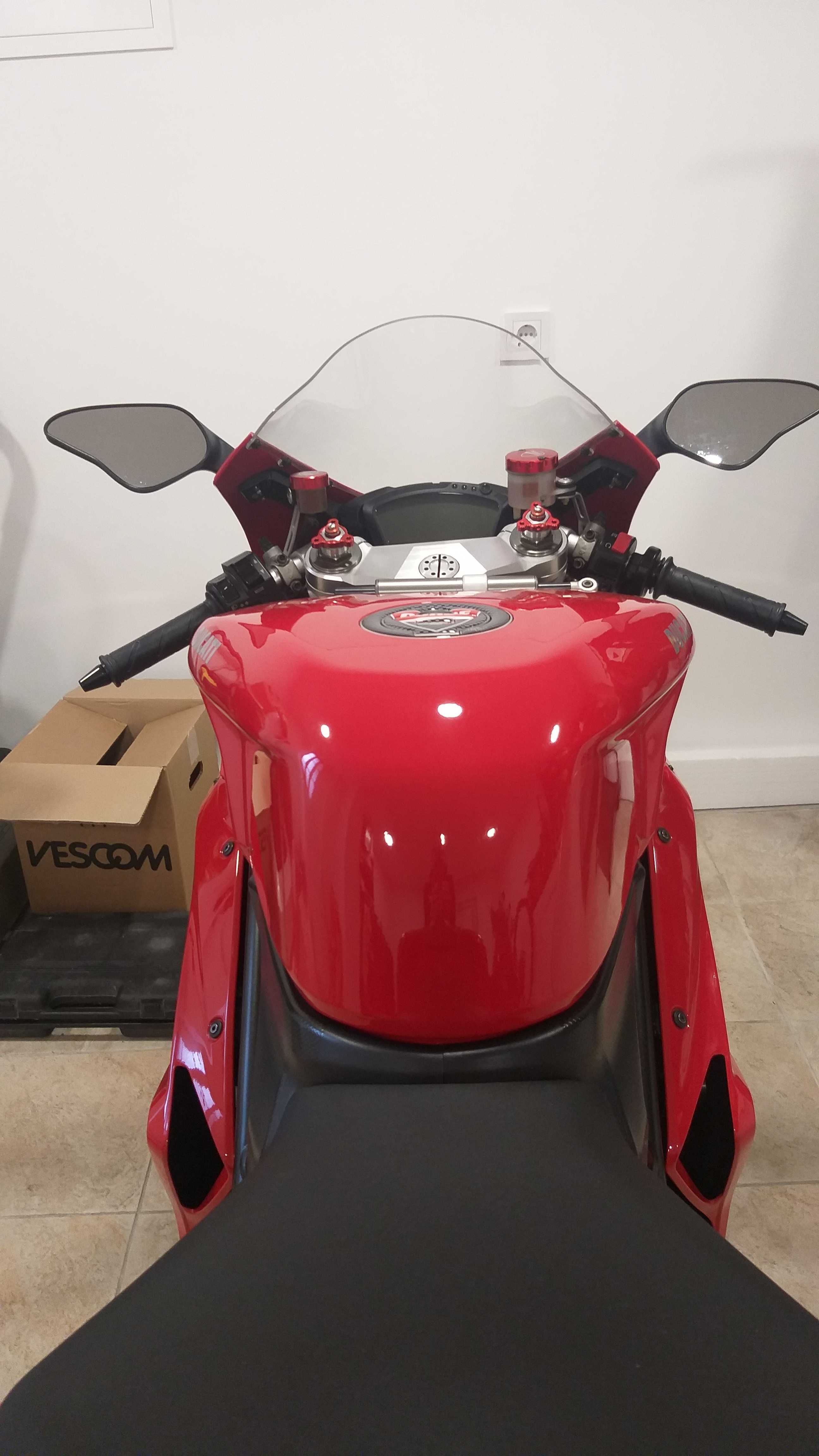 Ducati 1198 como nova
