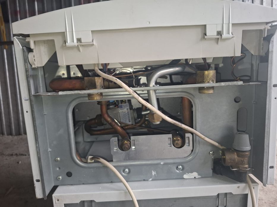 Kocioł piec gazowy Vaillant VU 152/2-5