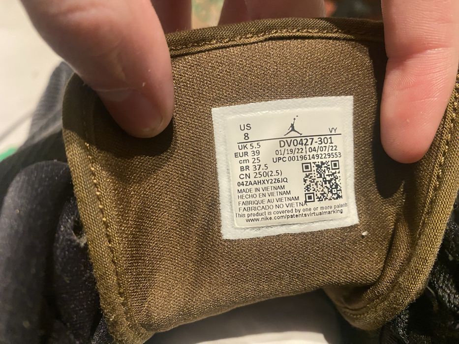 Nike Air Jordan 1 Mid SE