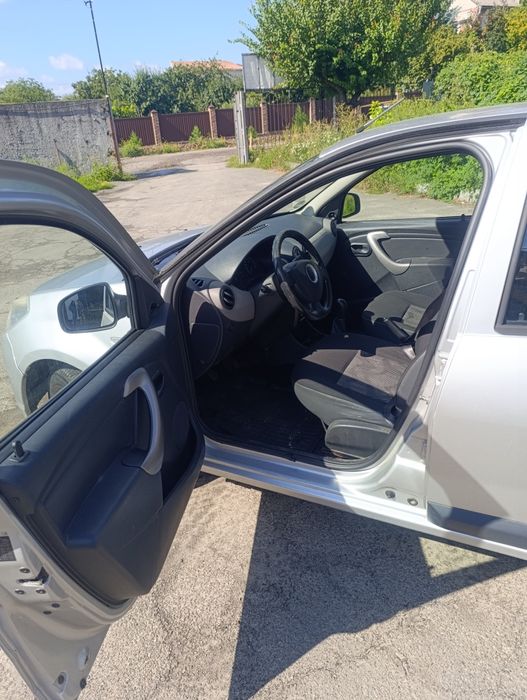 Автомобіль Dacia Sandero