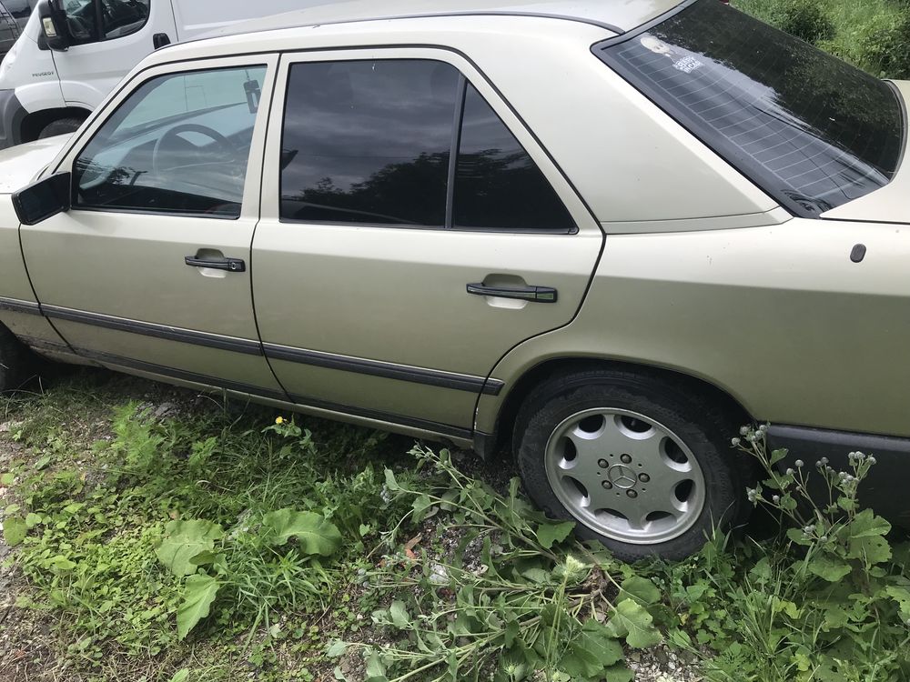 Mercedes Benz E Class W124