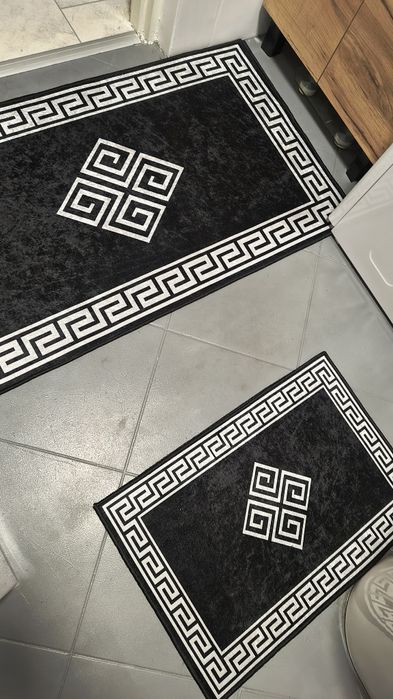 Dywaniki łazienkowe komplet 2częściowy czarne z białym wzorem