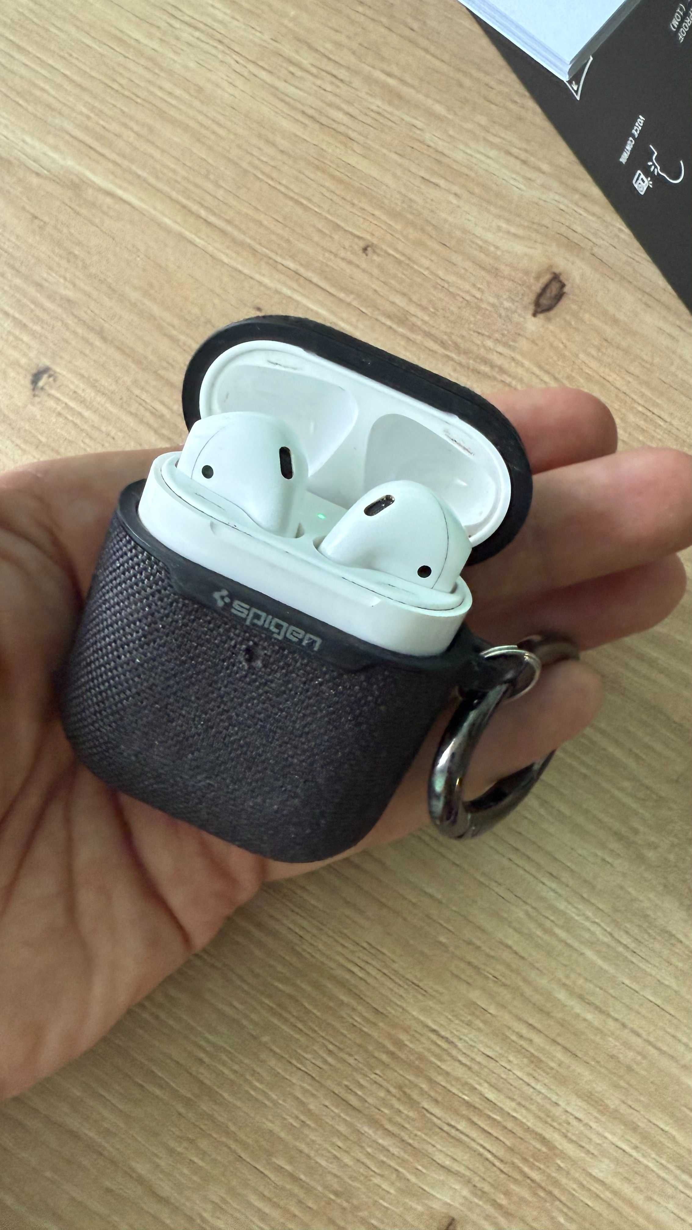 Słuchawki AirPods 1 generacji + Etui