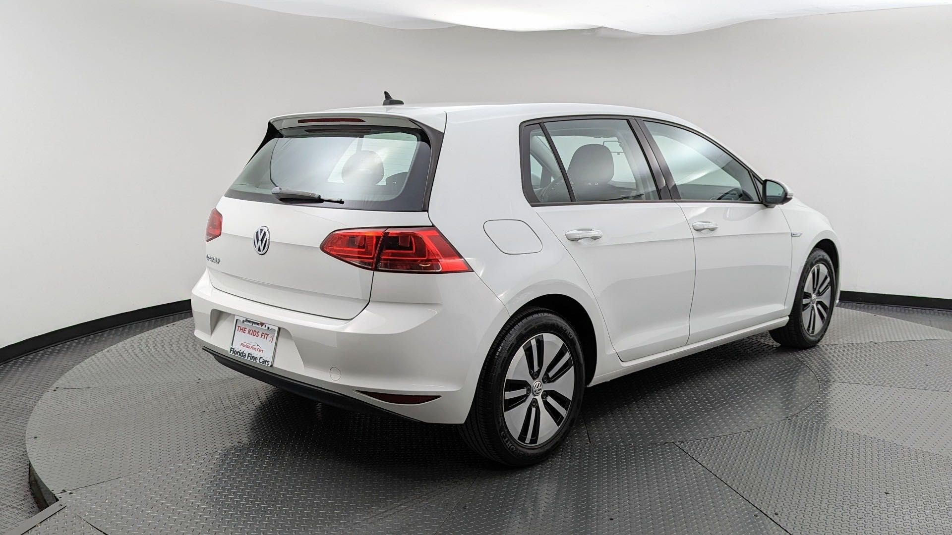 2016 Volkswagen e-Golf SE електро