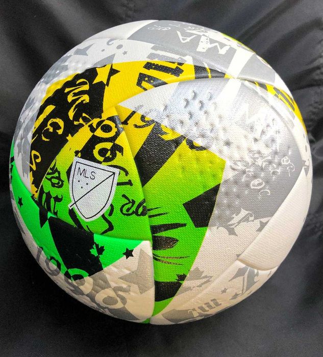 Футбольный мяч MSL Pro трюковый для асфальта