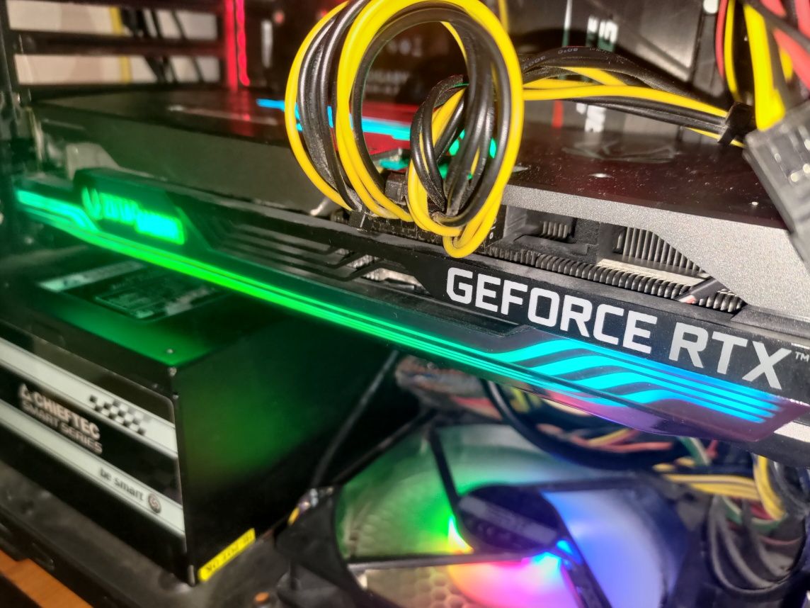 Своя відеокарта RTX 3080. Відмінний стан, будь-які тести.