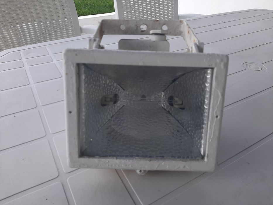 Holofote para exterior, cor branca