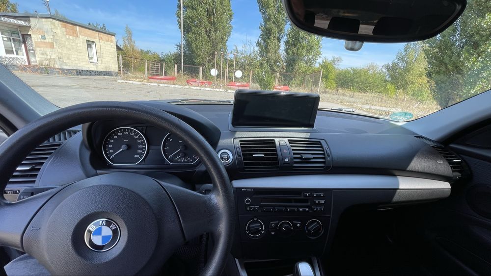 BMW 1 series 2.0 бензин