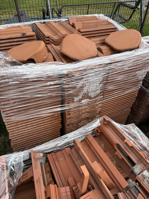 Dachówka staroniemiecka Brass betonowa w kolorze ceglanym