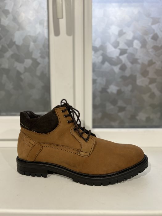 Взуття черевики чоловічі ботинки Lasocki 45 розмір оригінал