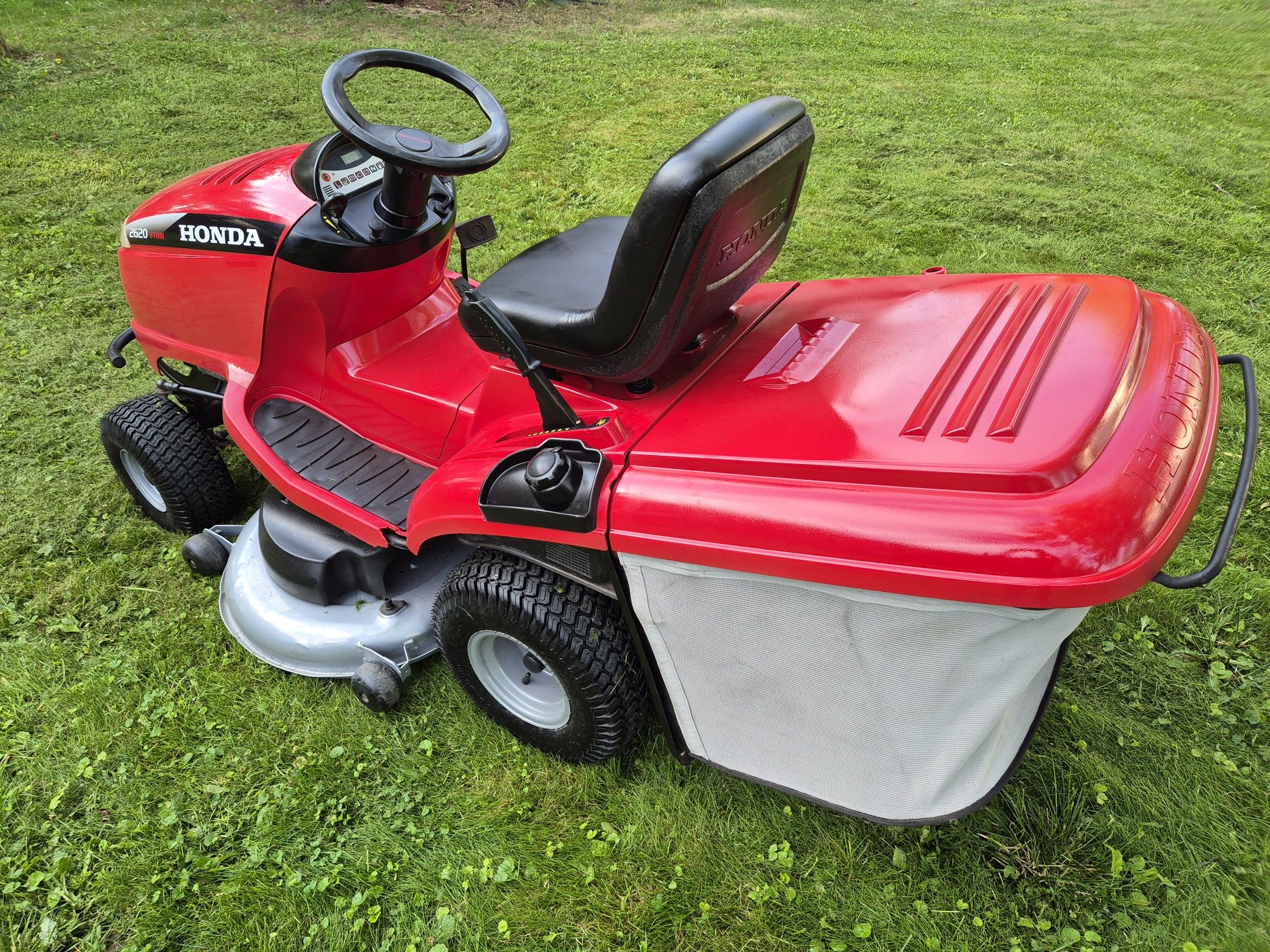 Traktorek Kosiarka Honda 2620 pompa oleju 20KM dwa cylindry