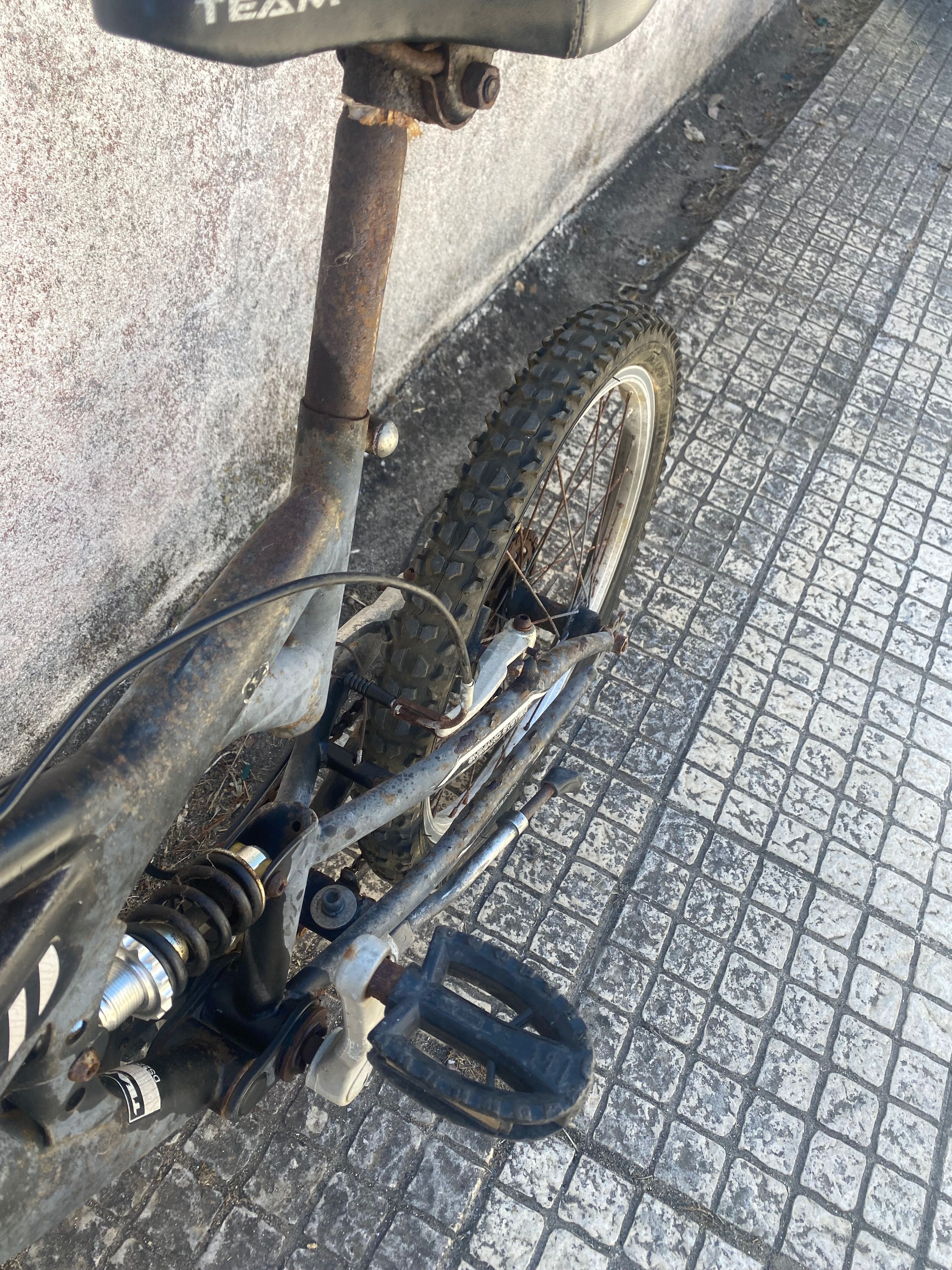 Bicicleta BTT usada para criança