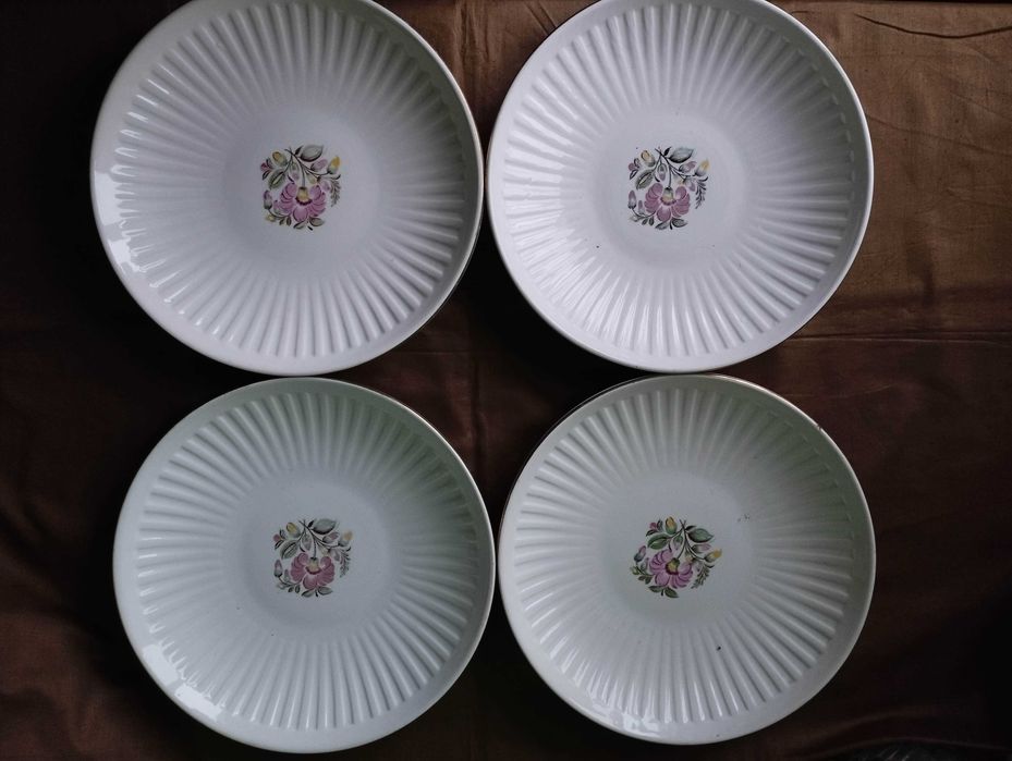 Тарелка. Буды. 25 см.