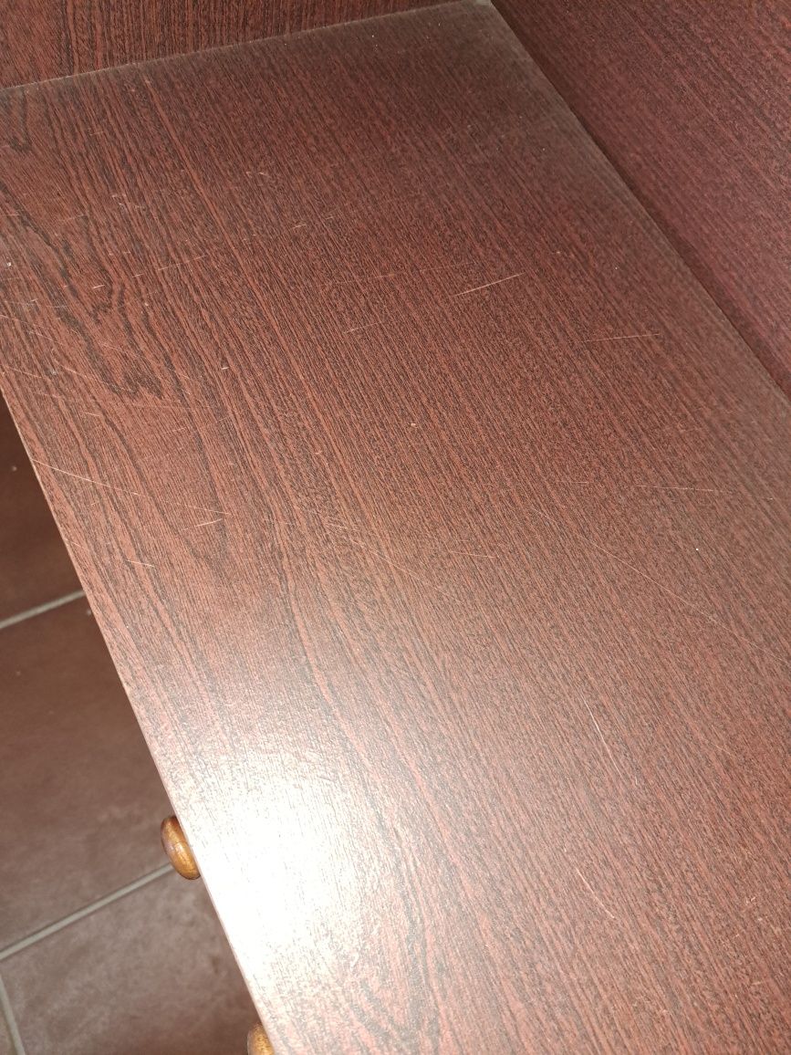 Duas estantes castanhas oportunidade!