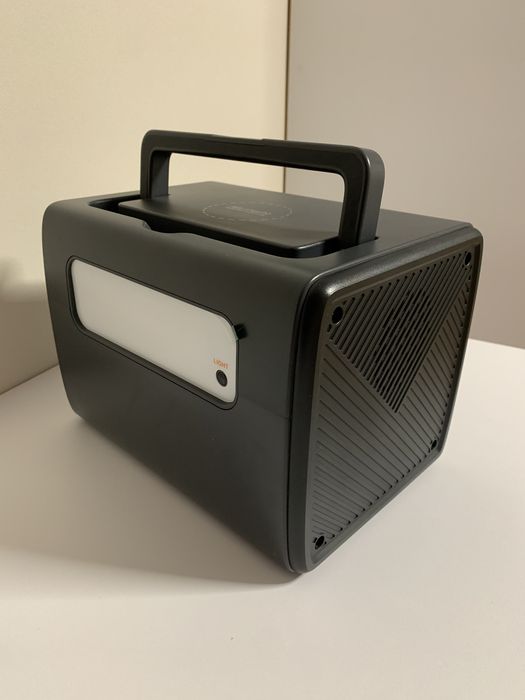 Зарядна станція Bluetti 700W EB55