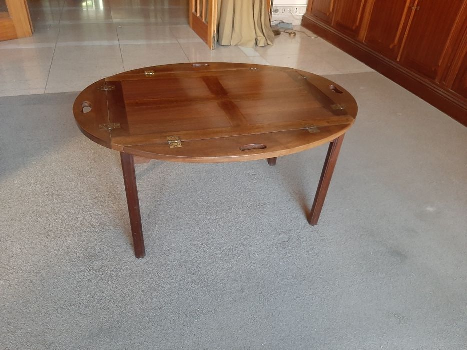 Mesa de mordomo de madeira