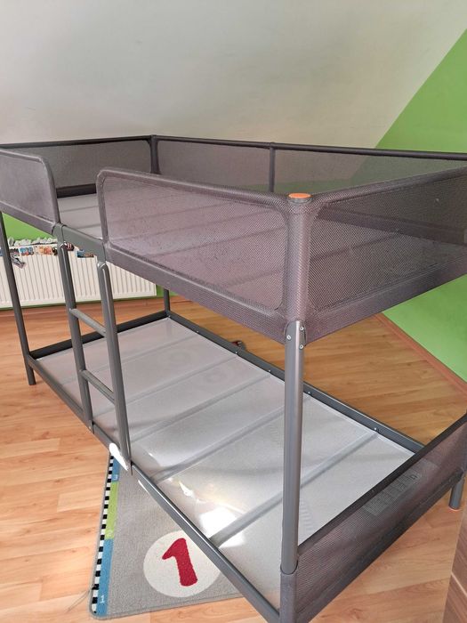 Łozko pietrowe bez materacy