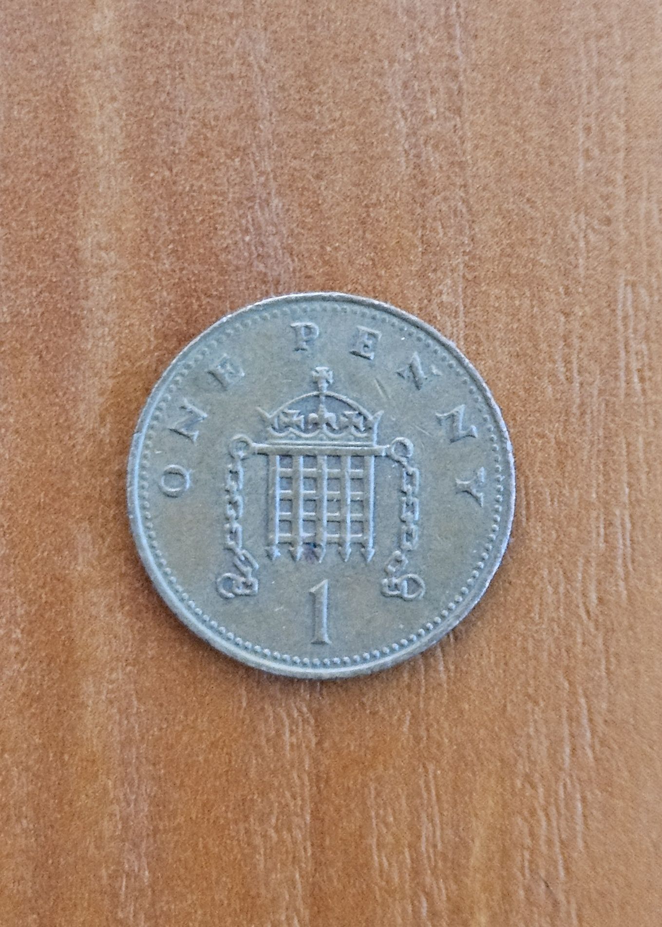 Moneta One penny 1988 roku królowa Elizabeth II