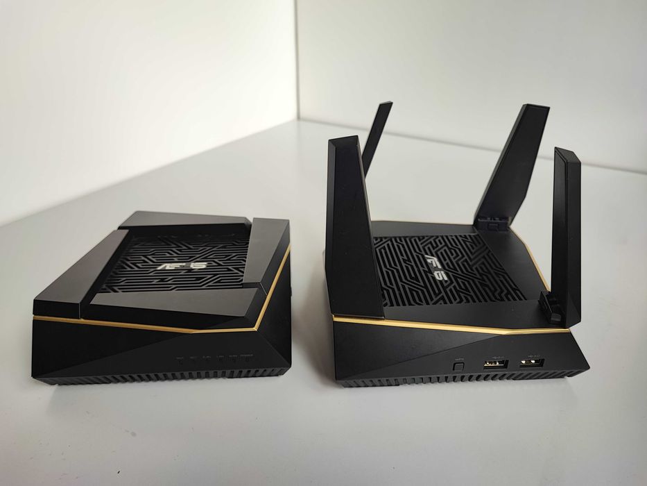 Бездротовий маршрутизатор ASUS RT-AX92U Wi-Fi 6, Tri-Band, AiMesh