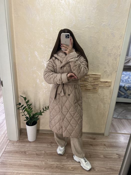 Пальто пуховик , зима , бежеве