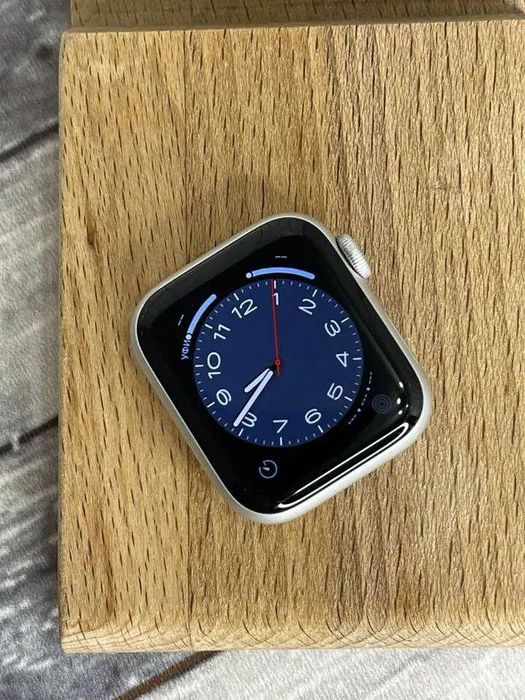 Смарт-годинник Apple Watch SE 2 . Ідеальний стан