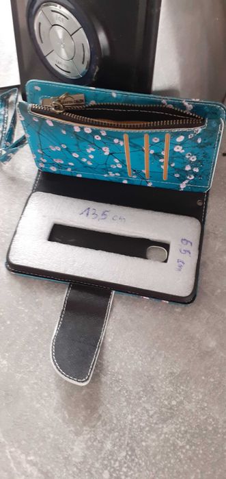 Etui na telefon nowe