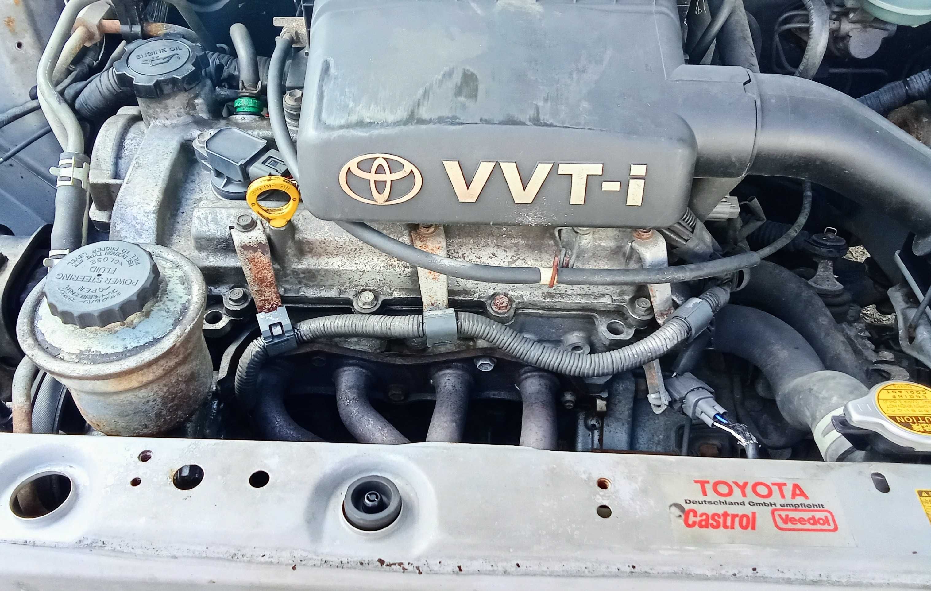 Toyota  Yaris     2000 rok