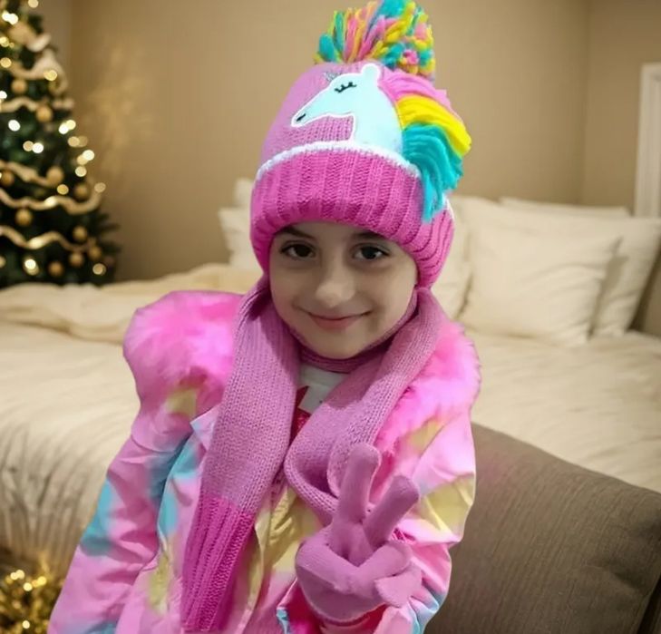 Шапочка+шарф+перчатки дитячій набір на 3-8 років