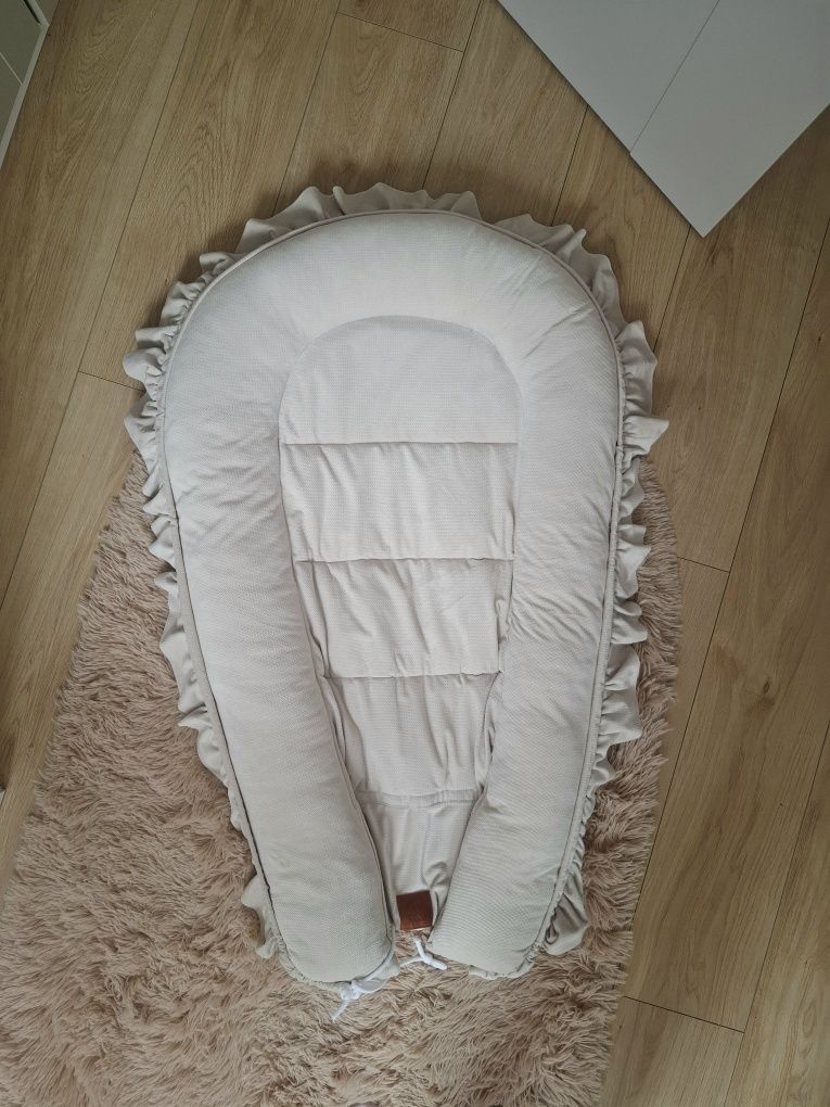 Kokon niemowlęcy Infantilo Velvet – beżowy