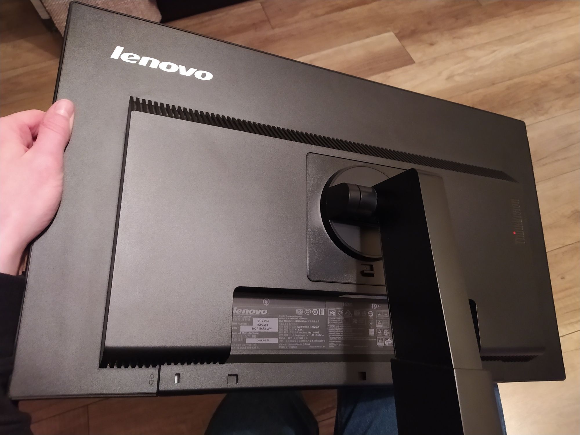 Monitor Lenovo full HD IPS
