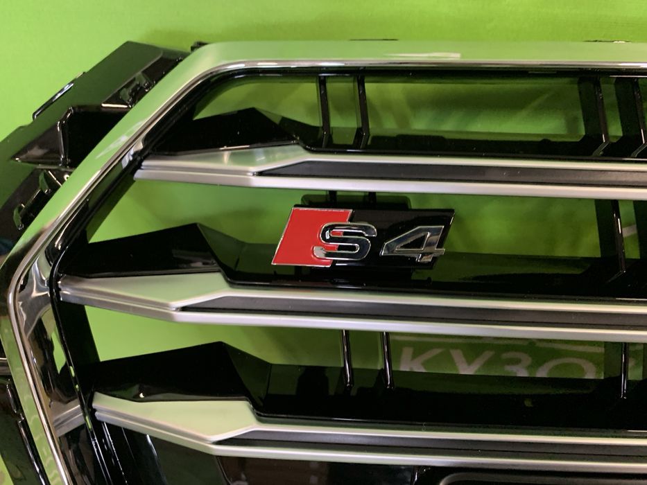 Решетка радиатора бампера Audi A4 B9 2016-2020 s4 ауді а4б9 решітка