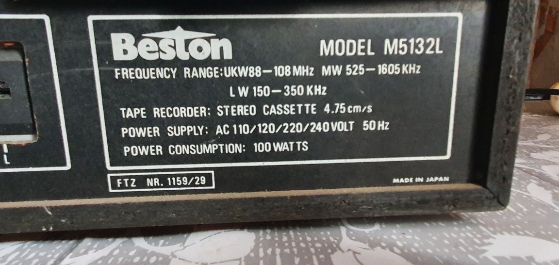 Gramofon Beston M5132L radio Hitachi