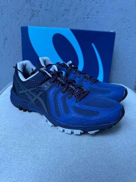 Nowe buty sportowe męskie ASICS GEL-FujiAttack 5 granatowe 39