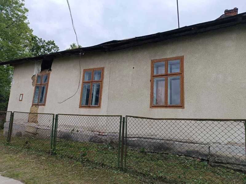 ПРОДАЖ - Громадський будинок, площею 184,8 кв.м. с.Старі Богородчани