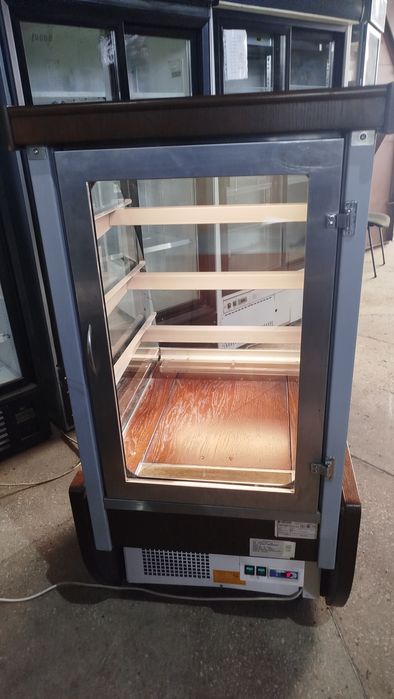 Витрина холодильная. Эксклюзив. 70.см ширина.