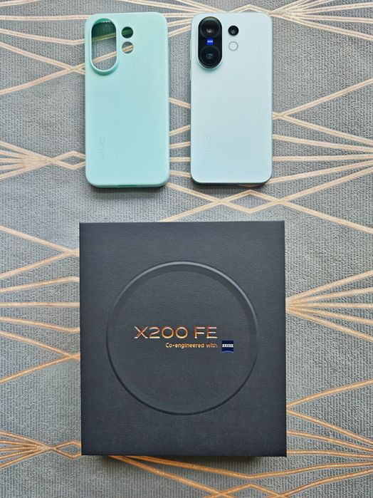 Telefon Vivo x200FE