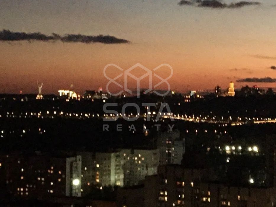 Простора 1к.квартира, вул. Каховська 62А, метро Лівобережна