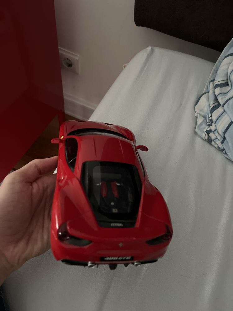 Ferrari em miniatura