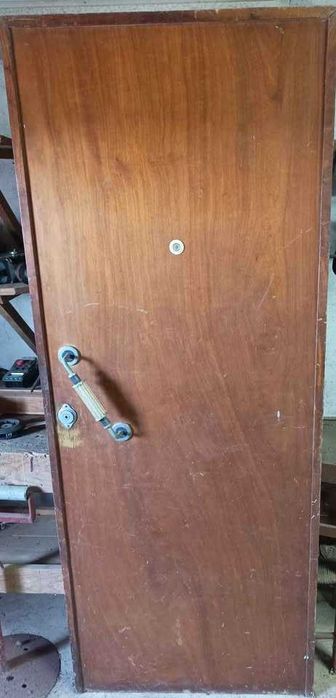 9  Portas de Interior e Exterior