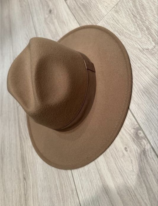 Капелюх шляпа беж бежевая коричневый